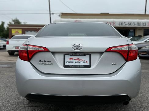 Used 2015 Toyota Corolla LE FWD image 5