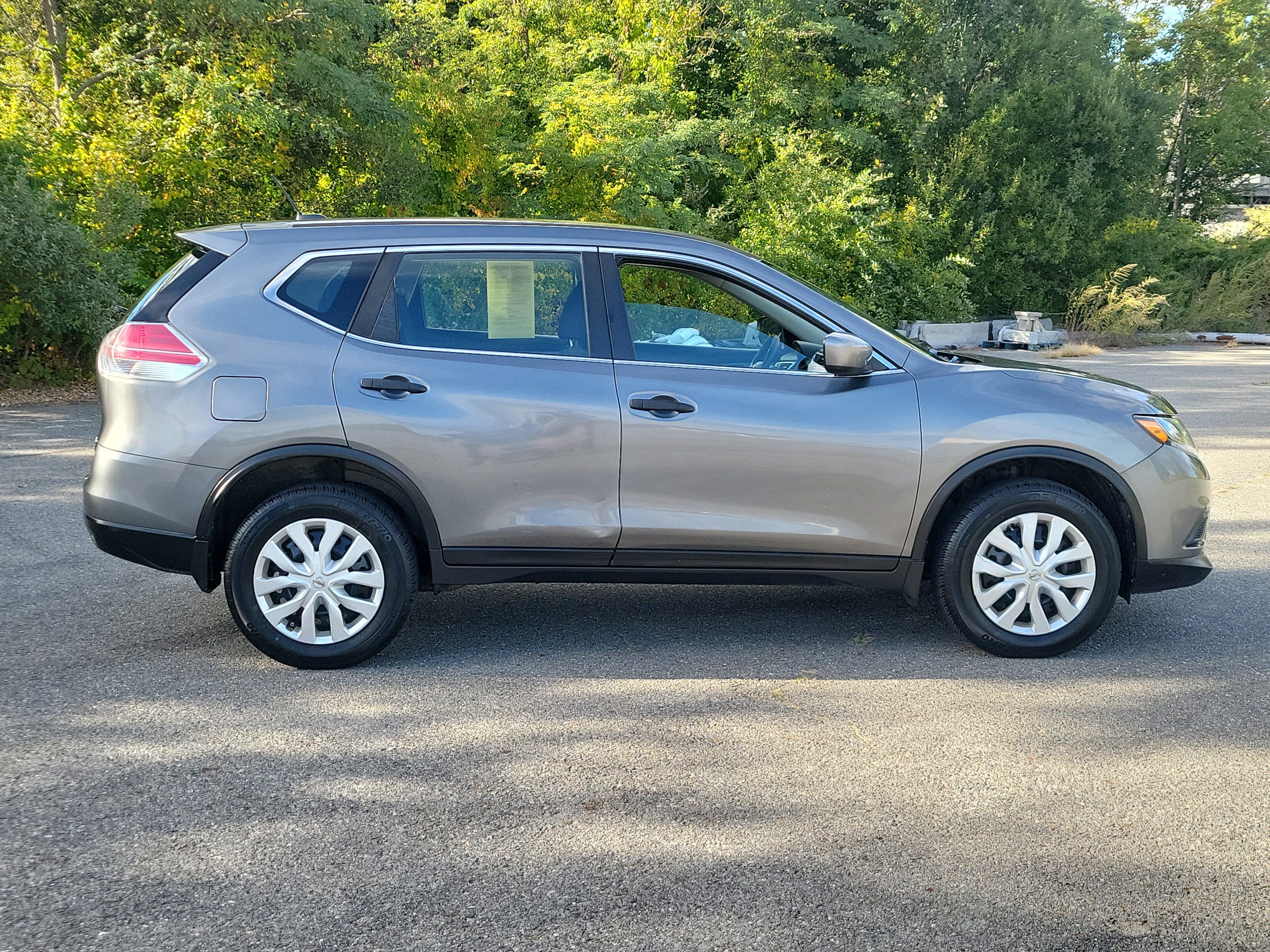Used 2016 Nissan Rogue S AWD/4WD image 4