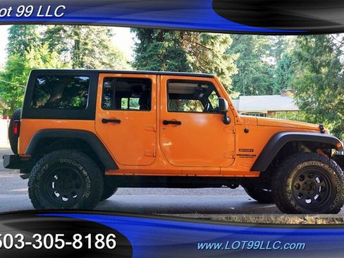 Used 2012 Jeep Wrangler Unlimited Sport AWD/4WD image 40