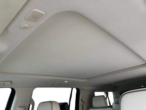 Used 2021 GMC Yukon XL Denali AWD/4WD image 13