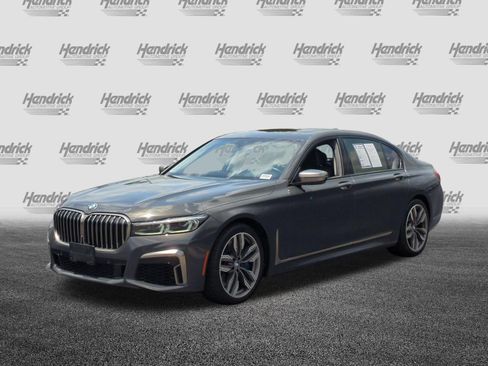 Used 2022 BMW M760i xDrive AWD/4WD image 5