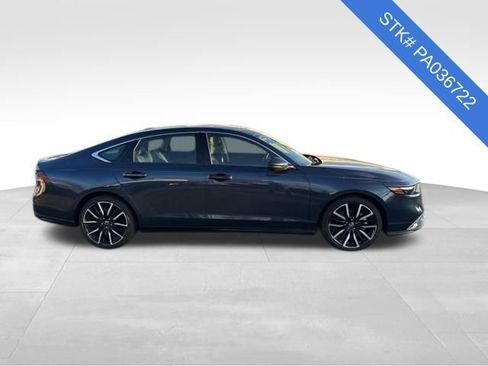 Used 2023 Honda Accord Touring image 4