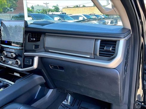 Used 2024 Ford Expedition Max XLT AWD/4WD image 26