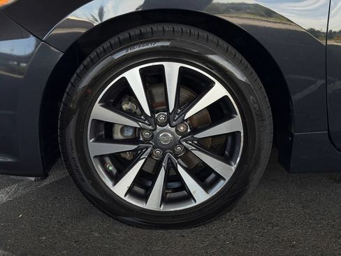Used 2017 Nissan Altima 2.5 SL FWD image 54