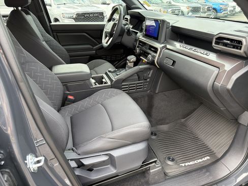 Used 2026 Toyota Tacoma SR5 AWD/4WD image 13
