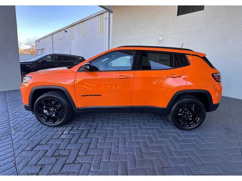 New 2026 Jeep Compass Latitude image 8