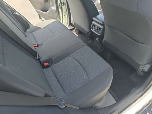 Used 2025 Toyota RAV4 XLE FWD image 11