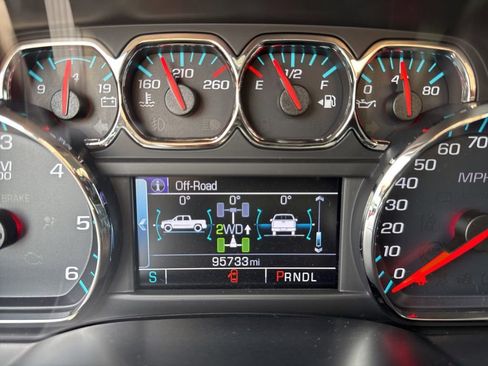 Used 2018 Chevrolet Silverado 1500 LT w/ LT Eassist Package image 52