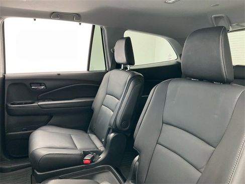 Certified 2021 Honda Pilot Touring image 20