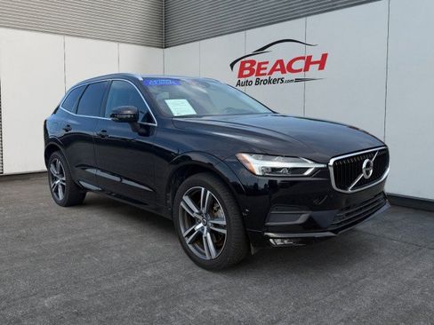 Used 2018 Volvo XC60 T6 Momentum w/ Convenience Package AWD/4WD image 3