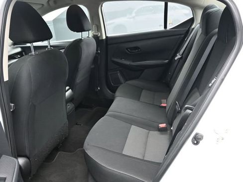 Used 2025 Nissan Sentra SV image 9