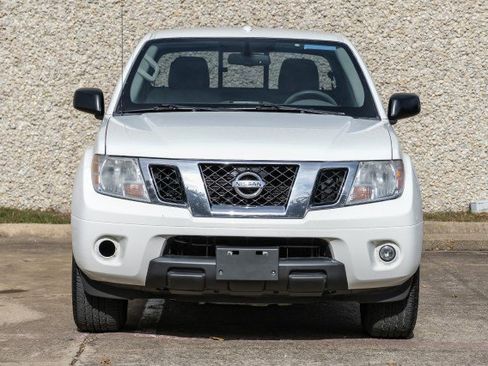 Used 2018 Nissan Frontier SV w/ Value Truck Package image 5