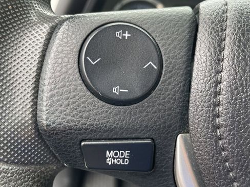 Used 2019 Toyota Corolla LE image 34