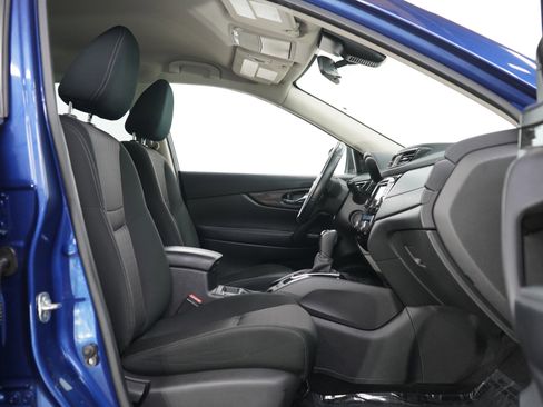 Used 2019 Nissan Rogue SV w/ Premium Package AWD/4WD image 11