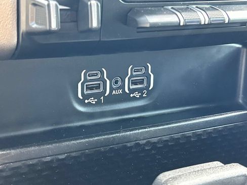 Used 2021 RAM 1500 Laramie w/ Off Road Group AWD/4WD image 29