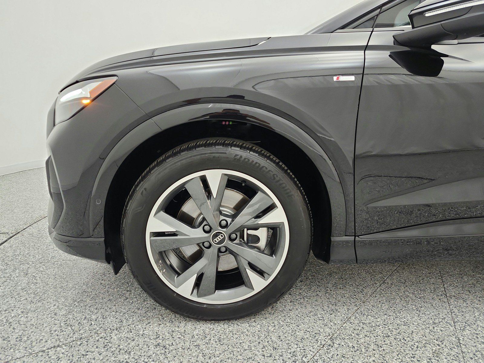 Used 2024 Audi Q4 e-tron Premium Plus w/ Premium Plus AWD/4WD image 18