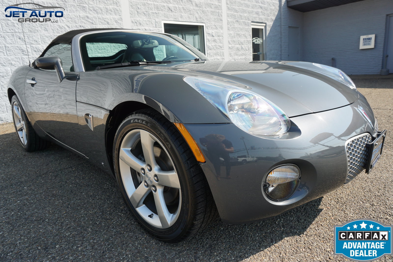 Used 2008 Pontiac Solstice Convertible w/ Premium Package RWD image 7