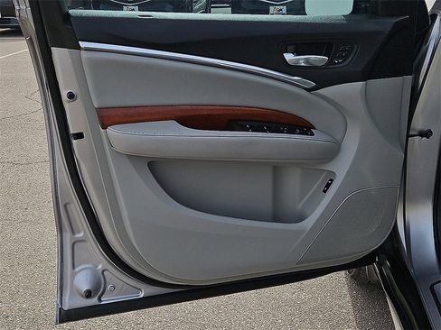 Used 2017 Acura MDX FWD w/ Advance Package image 18