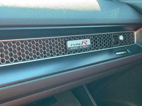 Used 2024 Honda Civic Type R image 13