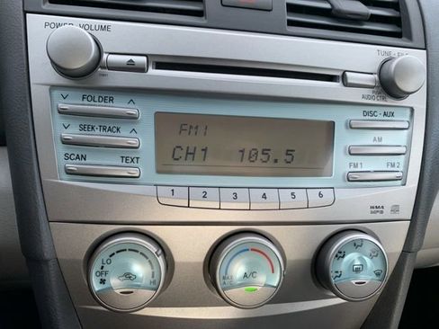 Used 2009 Toyota Camry LE image 15