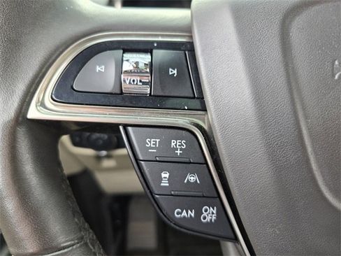 Used 2019 Lincoln Nautilus Reserve image 27