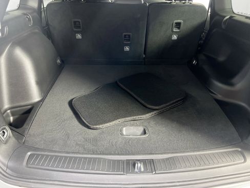 Used 2023 Jeep Grand Cherokee Altitude image 24