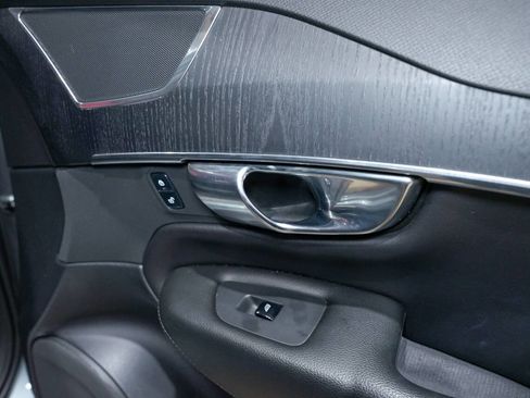 Used 2020 Volvo XC90 T5 Momentum w/ Protection Package Premier image 40