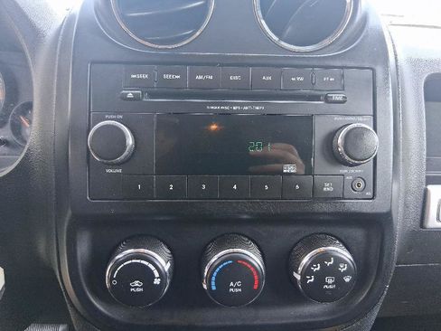 Used 2014 Jeep Compass Sport w/ Power Value Group AWD/4WD image 30