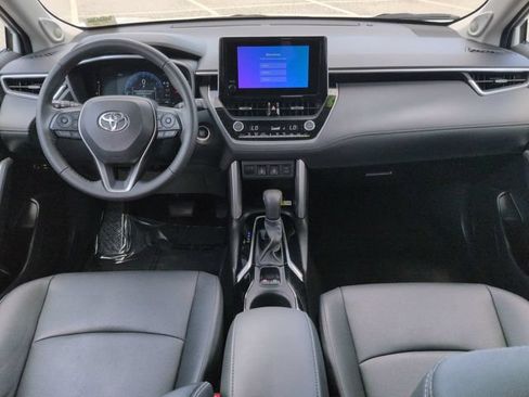 Certified 2023 Toyota Corolla Cross XLE w/ Convenience Package FWD image 15