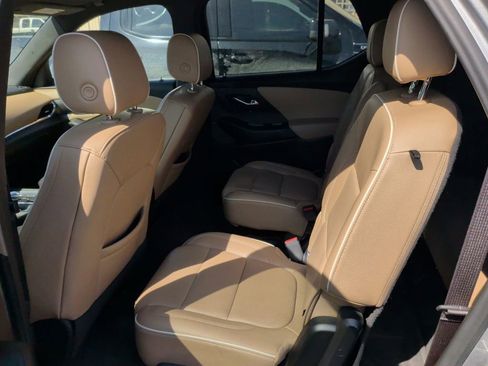 Used 2023 Chevrolet Traverse Premier w/ LPO, Floor Liner Package FWD image 9