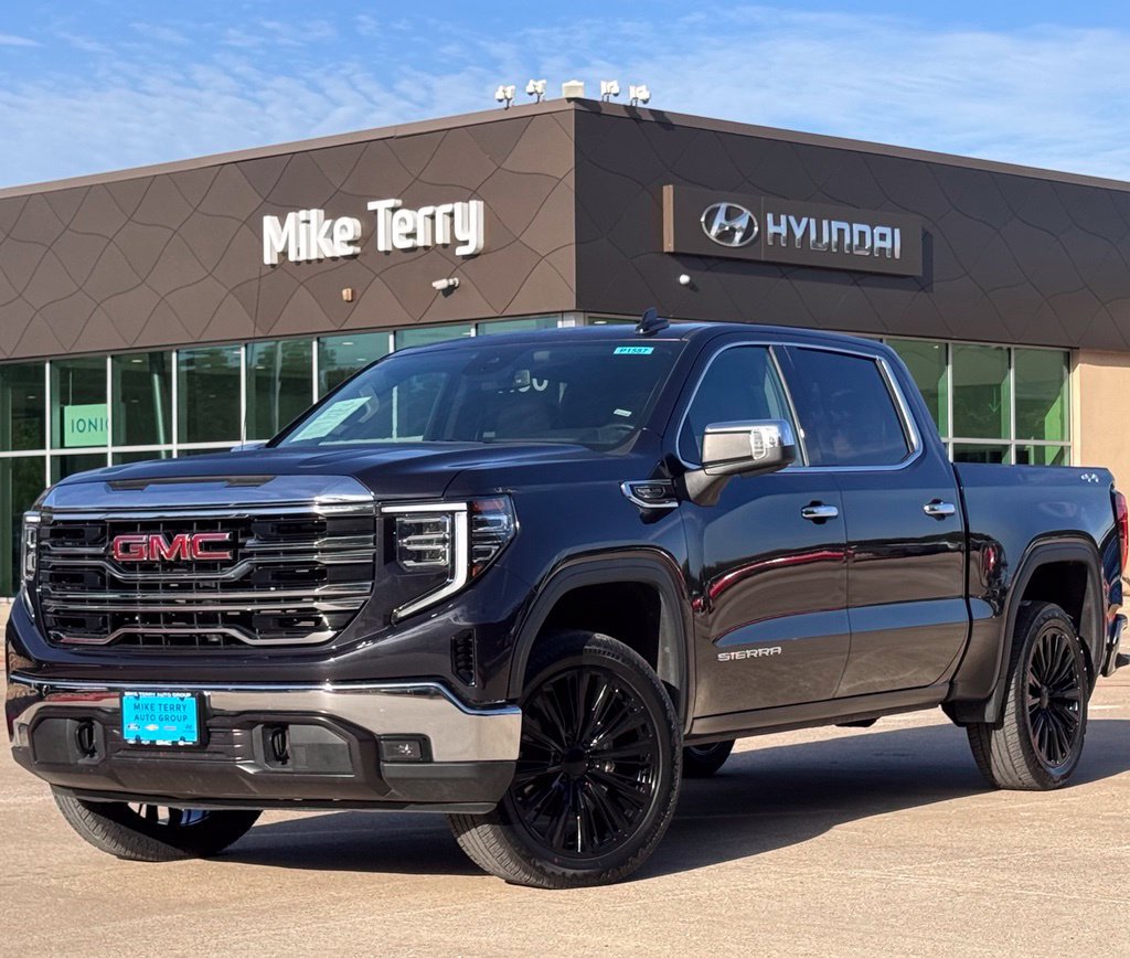Used 2025 GMC Sierra 1500 SLT AWD/4WD image 1