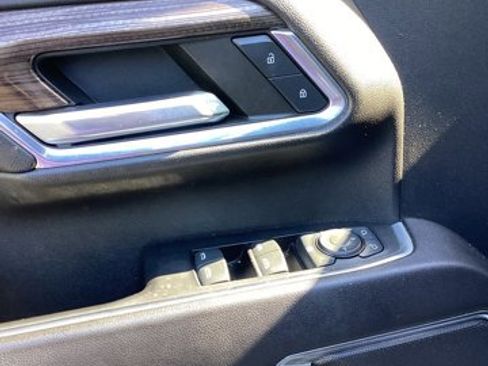 Used 2024 Chevrolet Silverado 2500 LT image 11