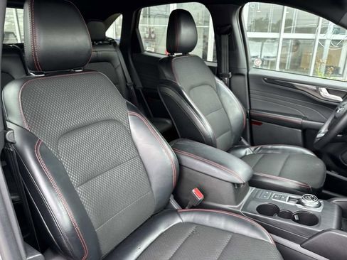 Used 2025 Ford Escape ST-Line FWD image 11
