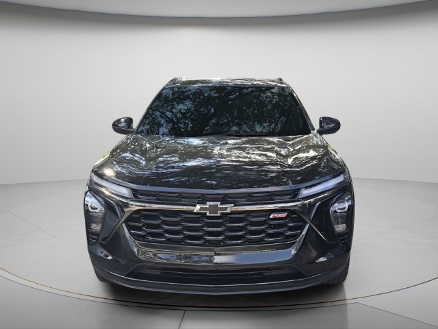 Used 2024 Chevrolet Trax RS w/ Driver Confidence Package FWD image 3