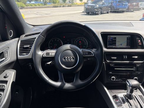 Used 2017 Audi Q5 2.0T Premium Plus w/ Technology Package AWD/4WD image 26