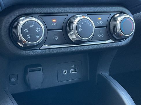 New 2025 Nissan Versa SV w/ Trunk Package image 27