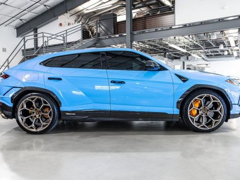 Used 2024 Lamborghini Urus Performante AWD/4WD image 7