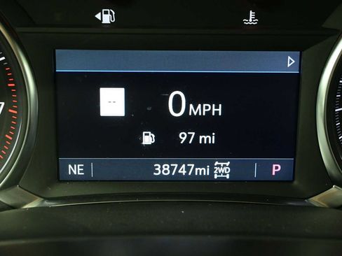 Used 2023 GMC Acadia SLT w/ Preferred Package AWD/4WD image 17