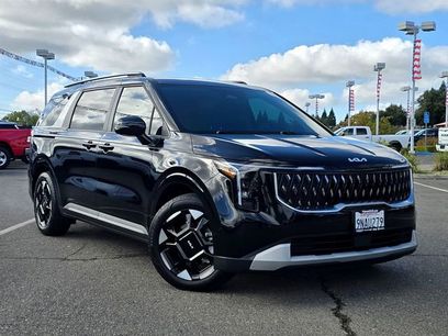 Used 2025 Kia Carnival EX