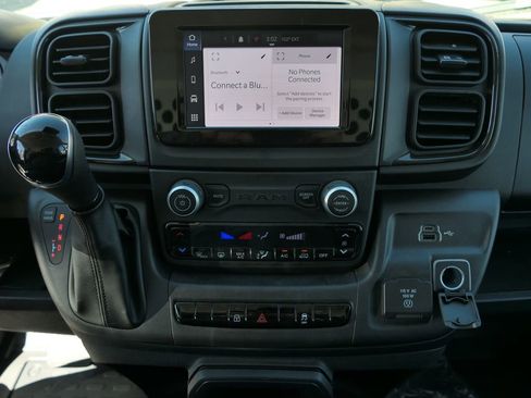 New 2024 RAM ProMaster 2500 w/ Convenience Group image 17