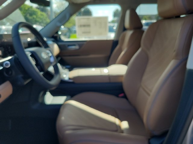 New 2027 INFINITI QX80 Luxe w/ Exterior Package RWD image 21