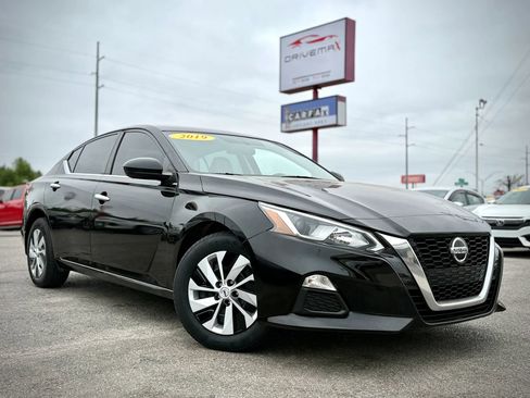 Used 2019 Nissan Altima 2.5 S AWD/4WD image 1