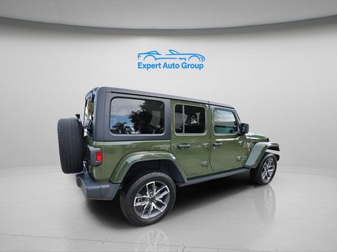 Used 2024 Jeep Wrangler Unlimited w/ Convenience Group AWD/4WD image 7