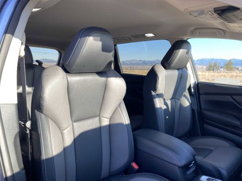 Used 2022 Subaru Ascent Onyx Edition image 18