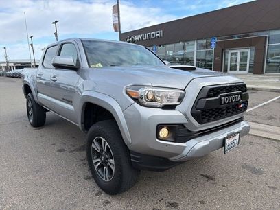Used 2017 Toyota Tacoma TRD Sport w/ Tow Package