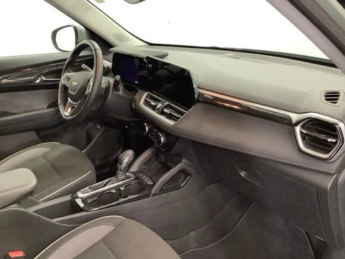 Used 2025 Chevrolet TrailBlazer LT w/ Convenience Package FWD image 28