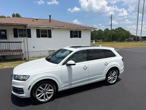 Used 2018 Audi Q7 3.0T Prestige AWD/4WD image 21