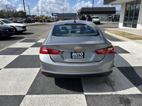 Used 2024 Chevrolet Malibu LS image 4