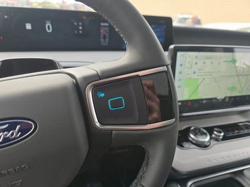 New 2026 Ford Expedition Max Active image 30