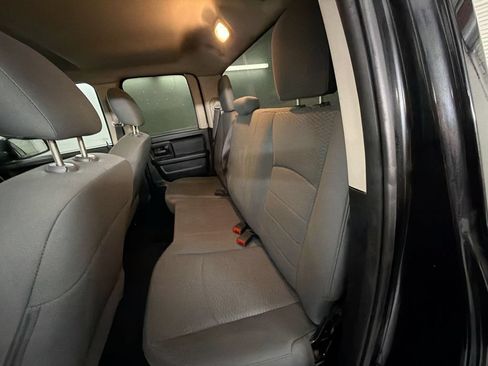 Used 2017 RAM 1500 Express RWD image 20
